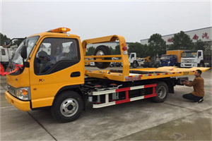 甘肃哪里有拖车服务